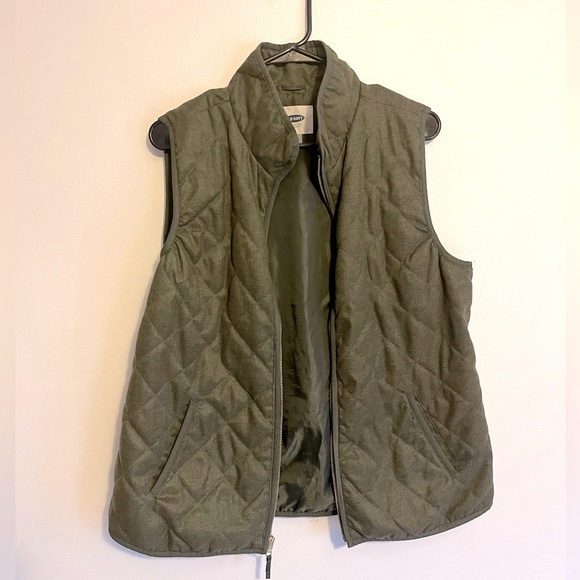 Olive Green Puffer Vest - Picture 3 of 3